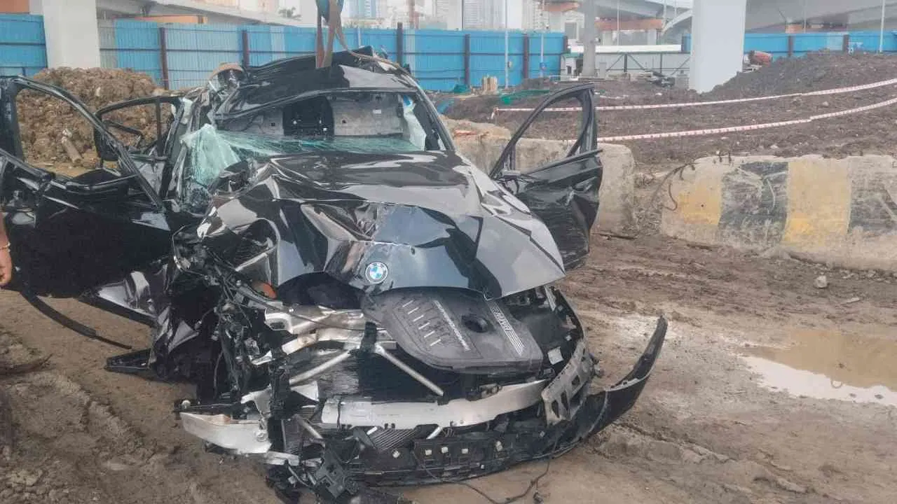 Costal Road Car Accident : गुजरातची BMW कोस्टल रोडवरुन थेट 50 फूट खाली कशी कोसळली, कारचा स्पीड त्यावेळी..थरारक अपघाताचे सर्व डिटेल्स