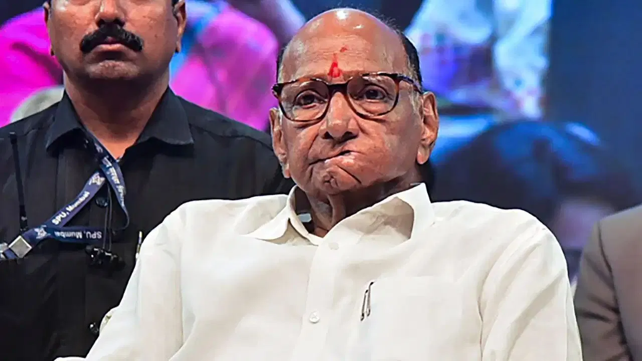 मोठी बातमी! सिल्व्हर ओकवर शरद पवारांच्या उपस्थितीत अत्यंत महत्त्वाची बैठक, पार्थ पवारही हजर, नेमकं काय घडतंय?