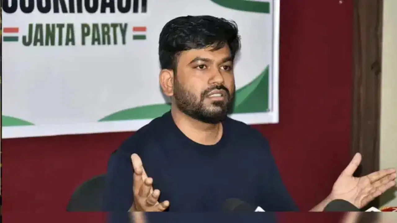 अभिजीत दिपकेंना मुंबई पोलिसांचा मोठा धक्का, मोठी बातमी समोर, वातावरण तापणार