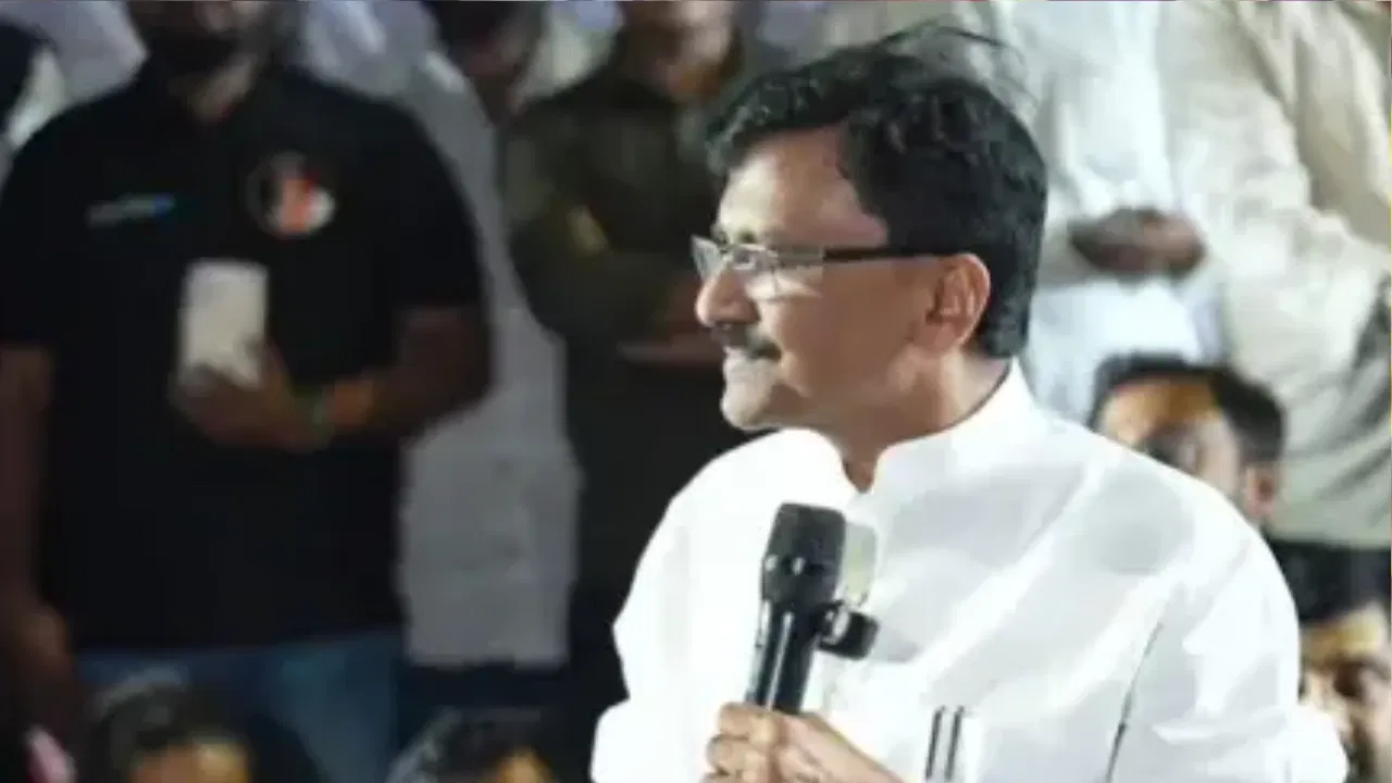 Sanjay Raut: तर मी GenZ ना पद्मश्री देईन…संजय राऊत यांच्या विधानाची चर्चा, पुण्यात नेमकं काय म्हणाले?