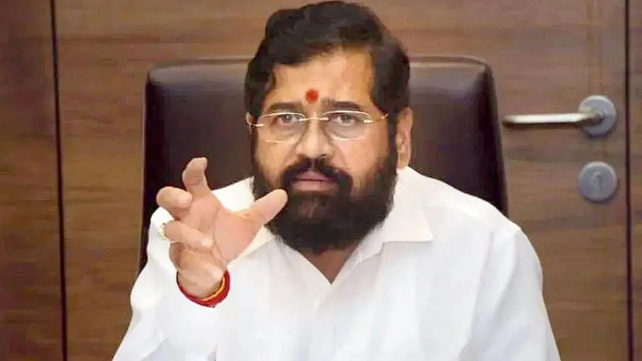 उद्धव ठाकरेंनी जे केलं तेच शिंदे… बडा नेता नाराज होताच एकनाथ शिंदे संतापले; थेट म्हणाले, विचार करावा लागेल…