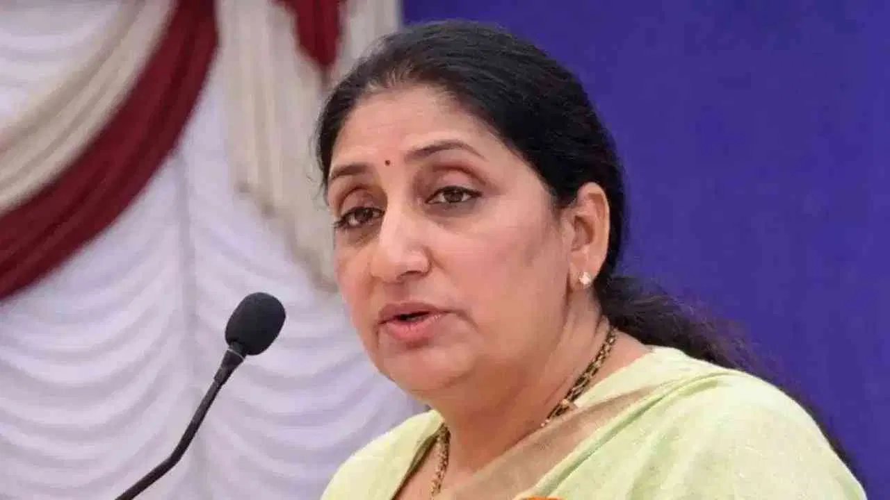 Sunetra Pawar : ‘दादांसारखी मी नाही’ सुनेत्रा वहिनी जे बोलल्या ते शब्द त्यांनी खरे करुन दाखवले, सोमेश्वरच्या निवडणुकीत विरोधात जाणाऱ्यांना दिला दणका